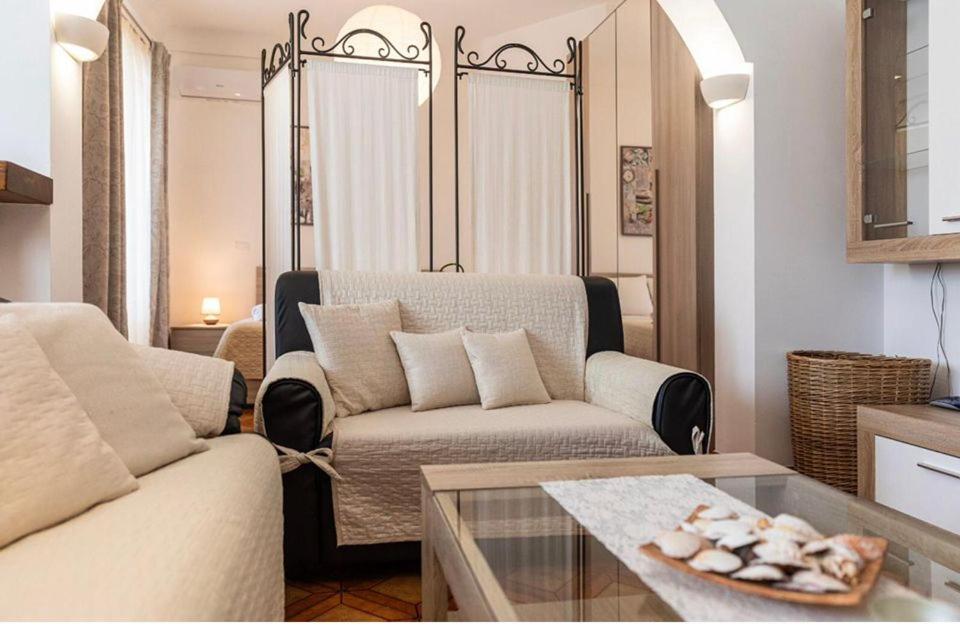 Апартаменты Casa De Lidzia2 Чистернино Экстерьер фото